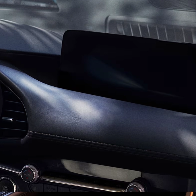 Tableau de bord technologique de la Mazda 3