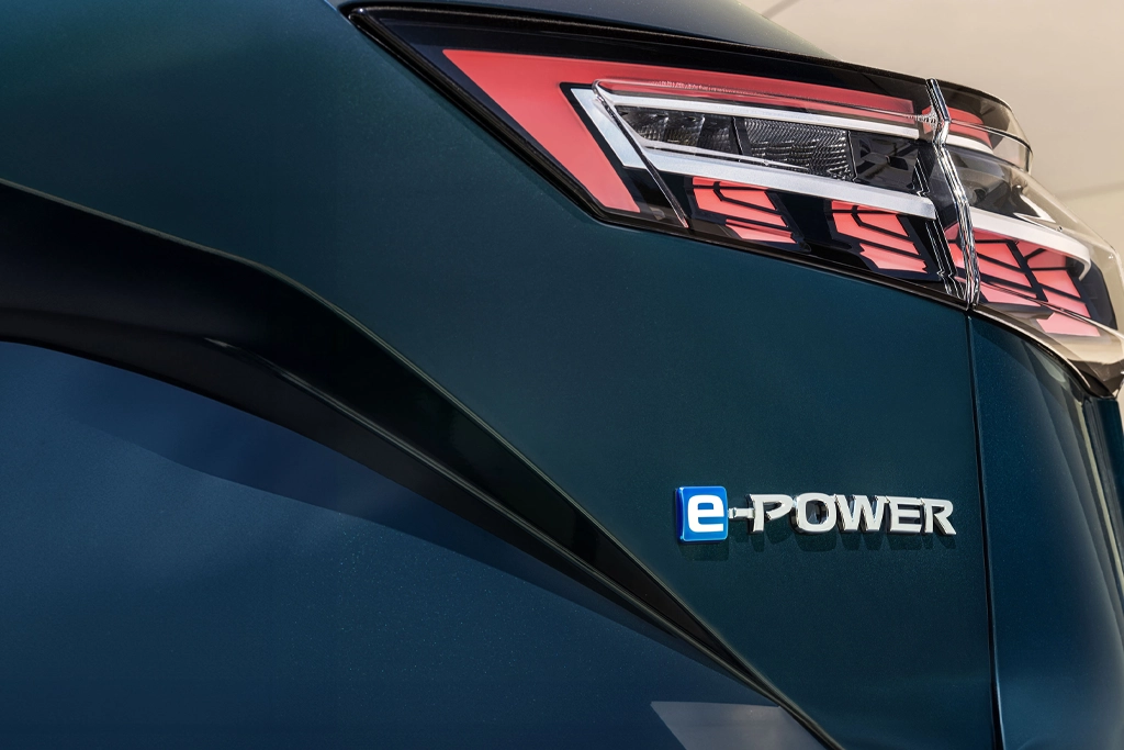 Vue arrière du Nissan Qashqai stationné